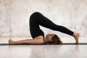 Urdhva halasana: tudo sobre a postura do arado Urdhva halasana postura do arado blog yoga ou ioga